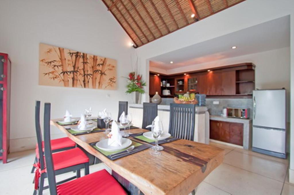 Villa Arwana Estate à Seminyak Extérieur photo