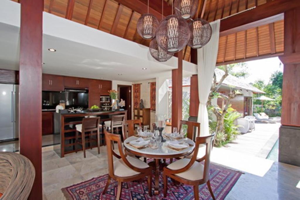Villa Arwana Estate à Seminyak Extérieur photo